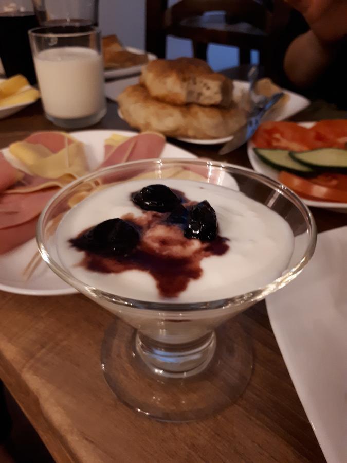 Hotel Omer Берат Екстер'єр фото
