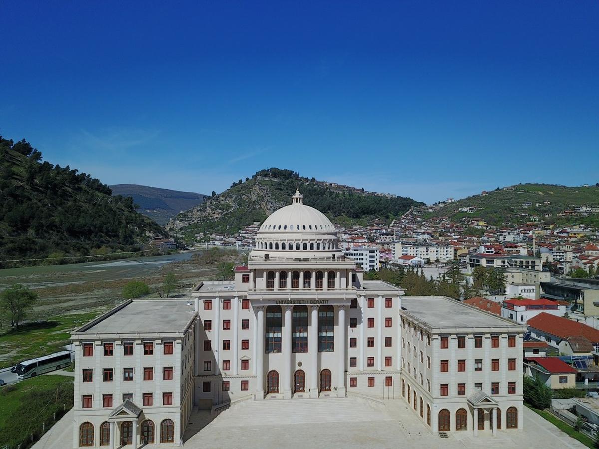 Hotel Omer Берат Екстер'єр фото