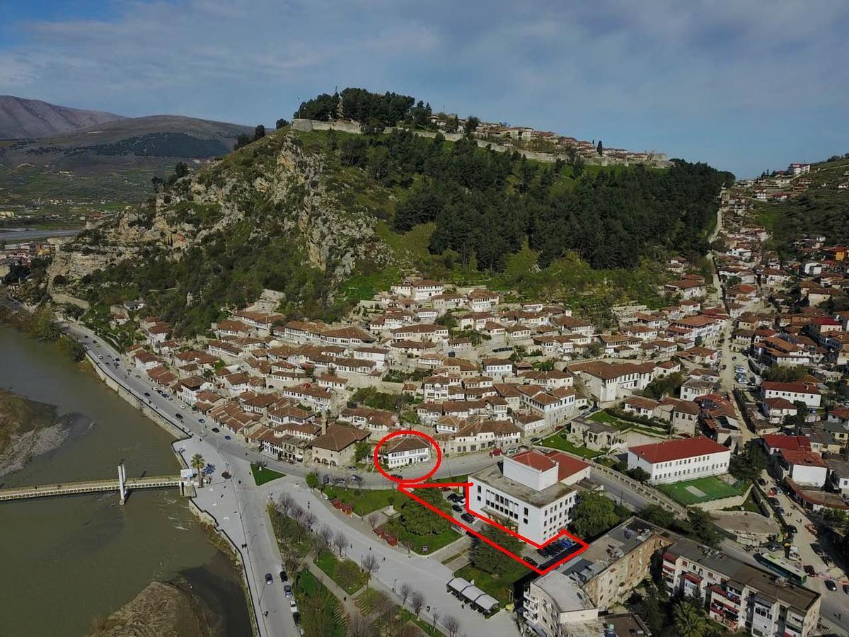 Hotel Omer Берат Екстер'єр фото