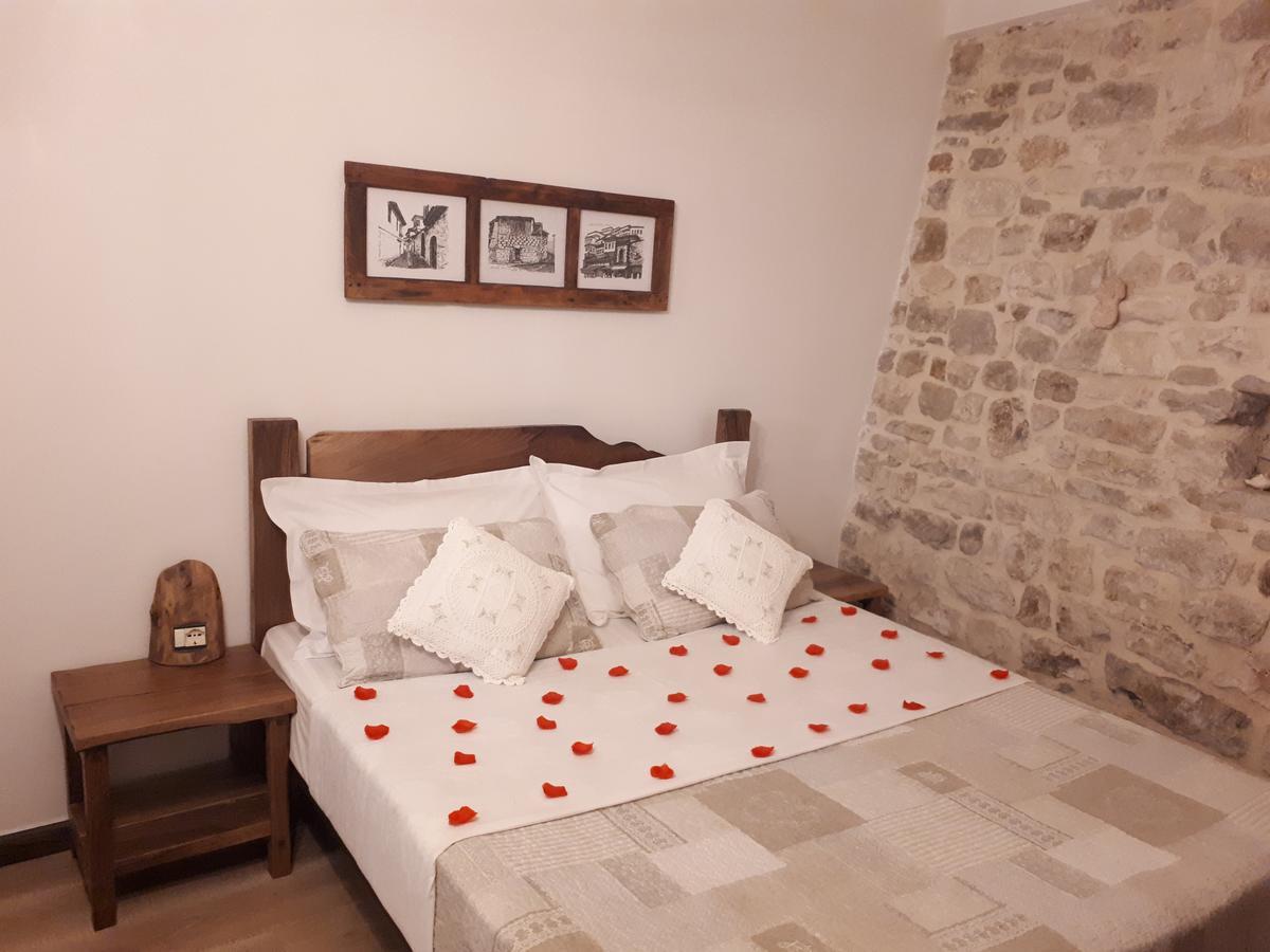 Hotel Omer Берат Екстер'єр фото